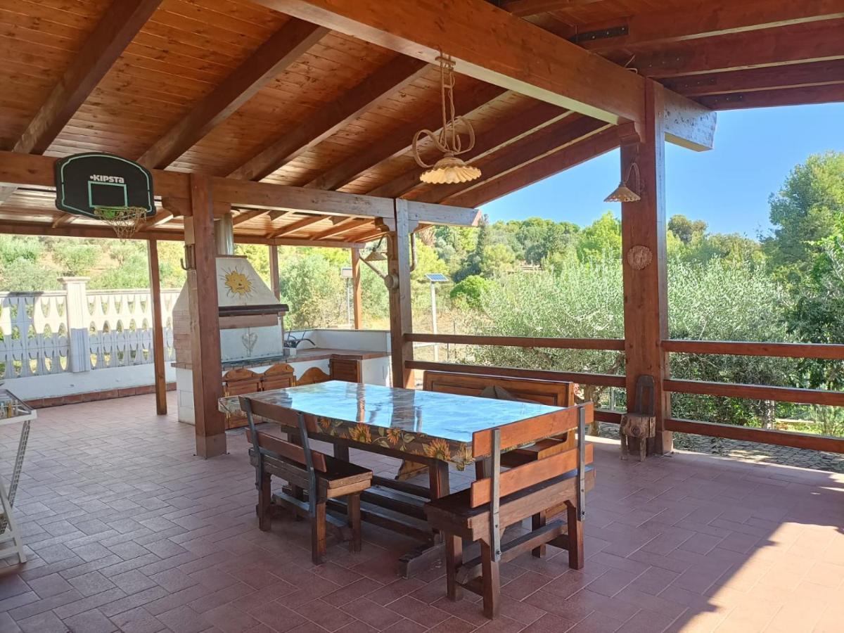 La taverna di Angela Amendolara Bagian luar foto