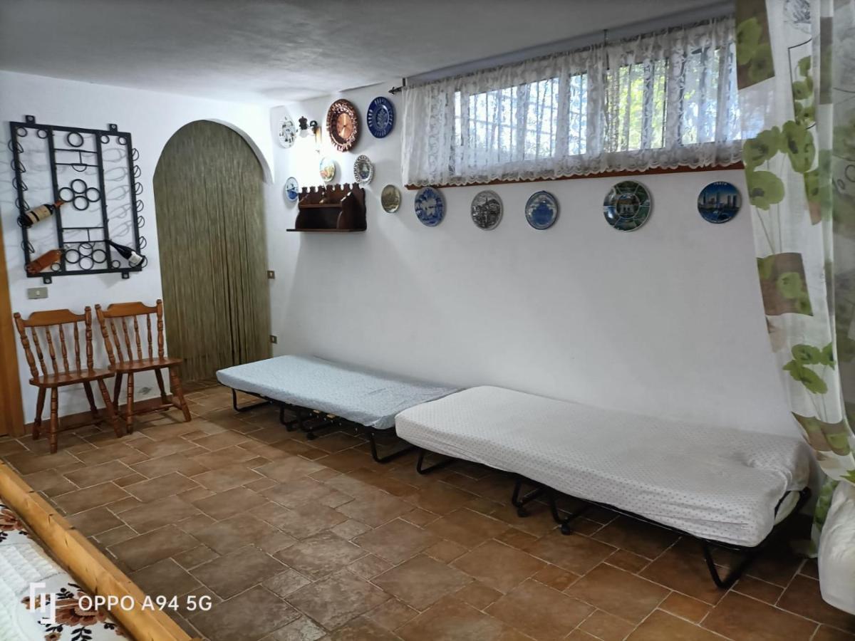 La taverna di Angela Amendolara Bagian luar foto